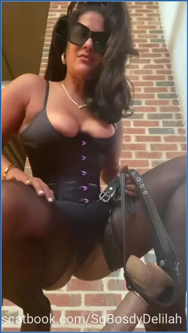 Bossy Delilah Findom Sissy Toilet Domination, Anal Kaviar SD - scat porn video at Scaturia.net