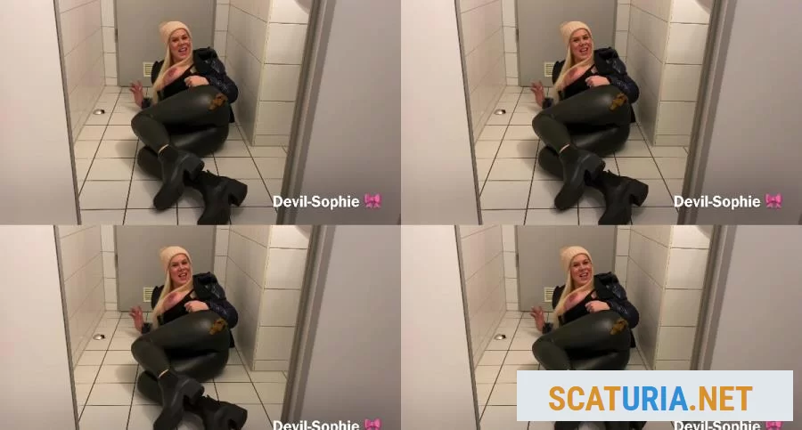 Devil Sophie - Caught with the office toilet door open - come and shit on my latex pants (UHD / 422.08 MB)  2024