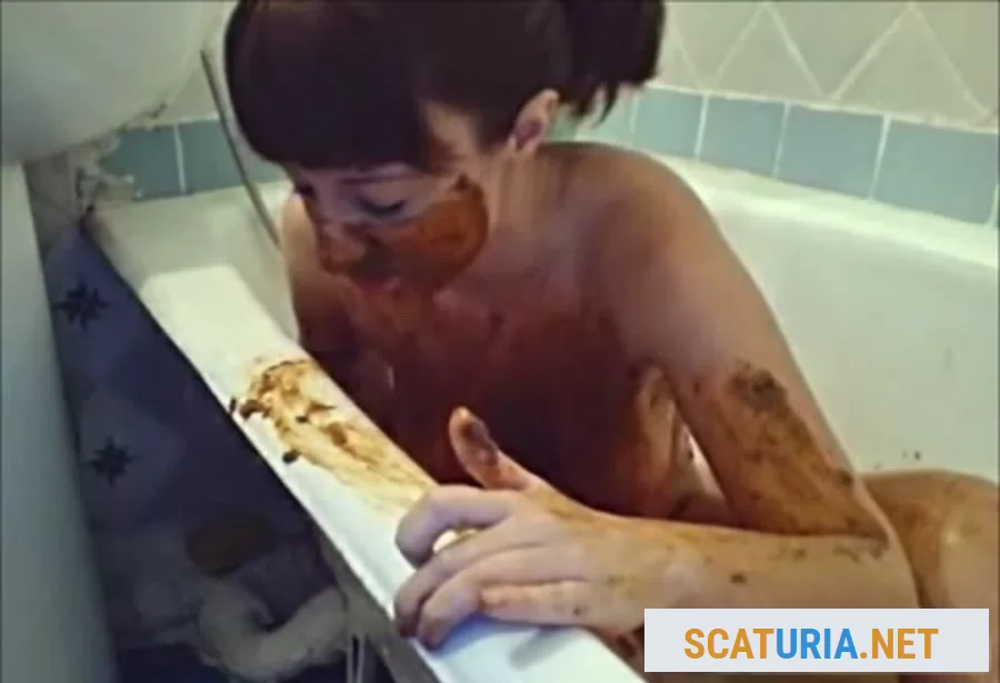 Santara - Me in bathtube full of poo and pee.. (SD / 162 MB)  2024