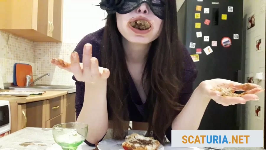 ScatLina - I eat hot dog with shit (FullHD 1080p / 982 MB)  2024