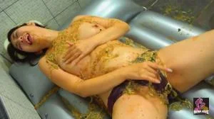 Japanese girls eating, puking and masturbating in own vomit (FullHD 1080p / 1.51 GB) 18 September 2024