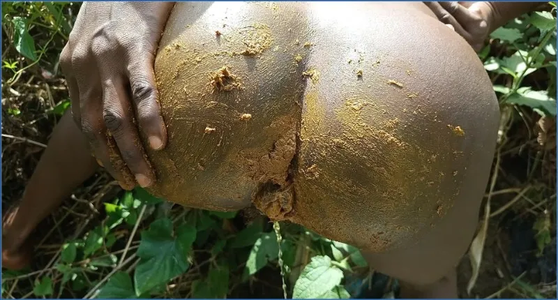 Pinky Prada: Outdoor Booty Shit Cream (Scat-Shop) - scat porn video at Scaturia.net