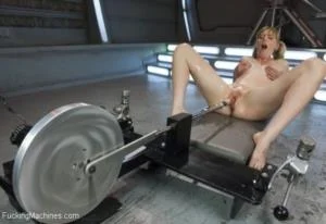 Mona Wales. Oh oh Her She CUMS, she's a MACHINE SQUIRTER (HD 720p / 1.61 GB)  2024