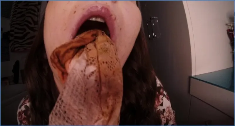 HotDirtyIvone - Sarah, Peeing and Farting - Part 2 - scat porn video at Scaturia.net