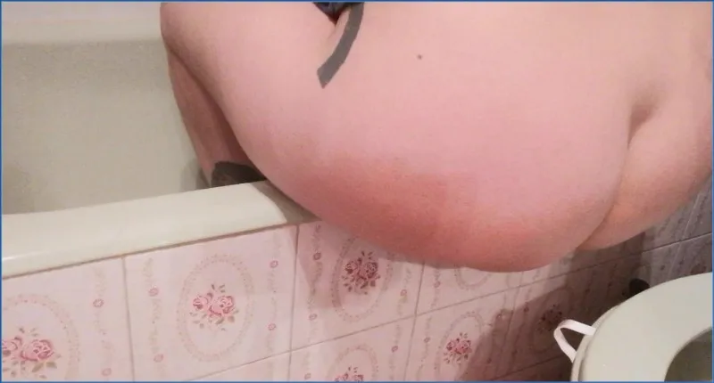 Badkithy - Restless Ass Toilet and Bathtub with Badkitty España, Shitting & Peeing Fetish - scat porn video at Scaturia.net