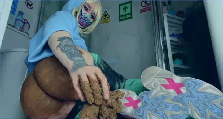 Sweet Betty Parlour's Triple Pooping Bonanza, Shitting Solo in Scat-Shop - scat porn video at Scaturia.net
