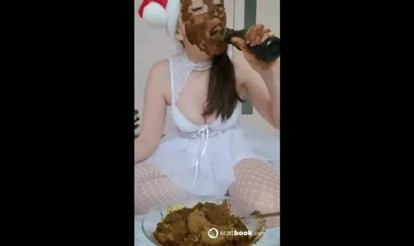 Santa's New Year's Gift (with 15 loads of shit) (HD 720p / 395.68 MB)  2025