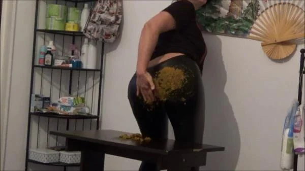 Stiffy Shit On Leather Pants (SD / 561 MB) 15 Jule 2025