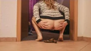 Going To Bed (HD 720p / Dirty Anal, Defecation)
