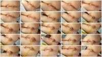 Super Close Pissing And Leaky Stinky Diarrhea (FullHD 1080p / 136 MB) - ScatUria