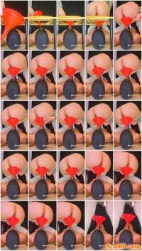 Lluvia, En Mi - Pees through a watering can into a guy’s mouth (UltraHD 2K / 17.5 MB) - ScatUria