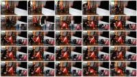 Weihnachtsmann mit Scheiße abgefullt (HD 720p / 78.3 MB) - ScatUria