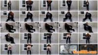 Cleopatra - Leather Clothes Fart Mess (UltraHD 2K / 1.79 GB) - ScatUria