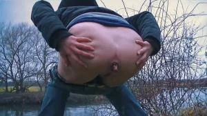 Cold Autumn Day Outdoor Shit (HD 720p / Pooping, Defecation)