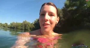 Perverse Almanac - Pussycreme im See abgewixxt mit GypsyPage (FullHD 1080p / MILFs, Amateur)