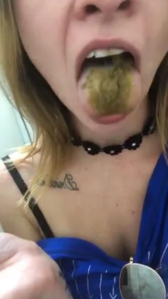 Lil Butt Lex - Licking My Butt Plug Clean 5 (SD / Defecation, Amateur)