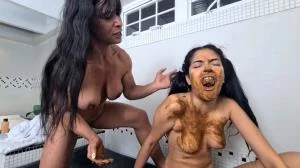 Scat Swallow - XXL Milf Muscle Girl VS 18 Years Old Sweet And Skinny Babe (FullHD 1080p / Lesbians, Brazil)