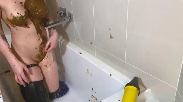 Filthy Skye - Shitting Girl 56 (HD 720p / Defecation, Scat Wife)