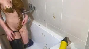 Filthy Skye - Shitting Girl 56 (HD 720p / Defecation, Scat Wife)