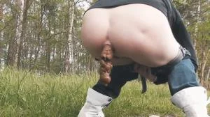 Shit And Piss In Forest (HD 720p / Germany, Dirty Anal)