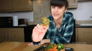 Sunday Dinner (HD 720p / Solo, Defecation)
