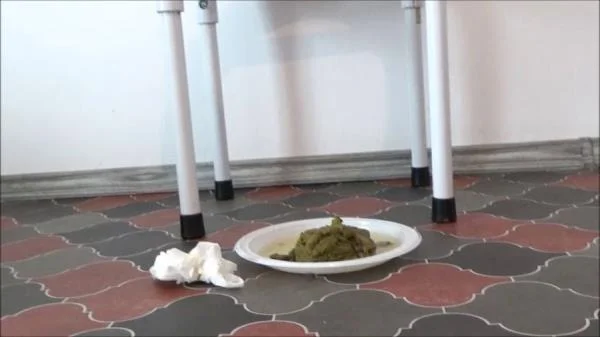 Potty Breakfast (SD / Fetish, Romanian)