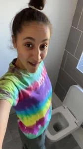 Silence In The Toilet (FullHD 1080p / Solo, Defecation)