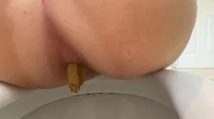 Shitting Girl 75 (HD 720p / Defecation, Scat Wife)