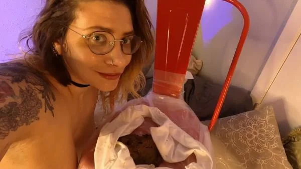 1st Panty Poop (FullHD 1080p / Solo, Big Pile)