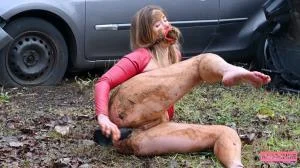 EAT DOG SHIT FOR CHRISTMAS (UltraHD 4K / Outdoor, Toy Play)