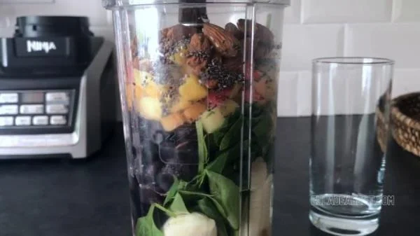 Afternoon Smoothie Gassy Poop (HD 720p / Solo, Defecation)