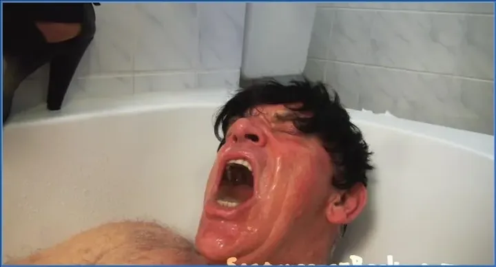 Scatqueens-Berlin: Femdom Shit Eating Video - popular scat video at Scaturia