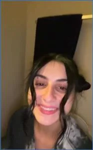 Midnight pee with Kait lmao (HD 720p / 9.74 MB)  2026