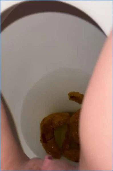 Morning poop (UltraHD 2K / 10.29 MB) 2026