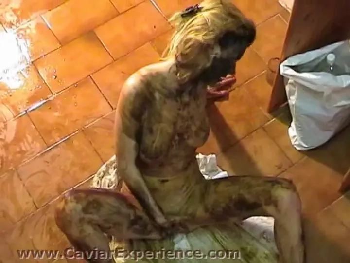 Fast and Dirty Kaviar Smearing in a Short Scat Video - Heavy Brown - scat porn video at Scaturia.net