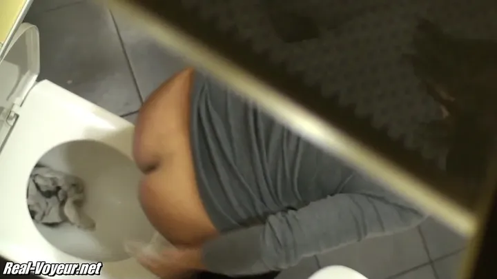 Solo Scat Run: Girl Kneels and Delivers a Steady Brown Load - scat porn video at Scaturia.net